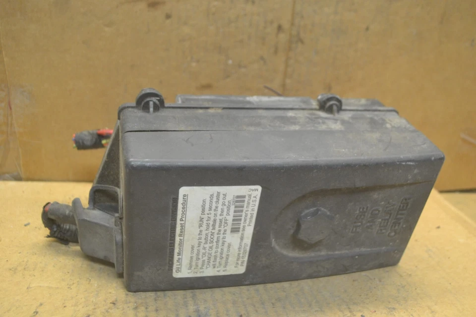 Оригинальный соединительный модуль коробки предохранителей 2000-2002 Saturn SL1 21025036 548-24A2 - Изображение 3 из 4