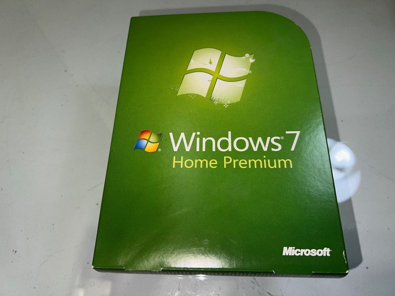 Microsoft Ultimate (License + Media) (1 Computer/s) - Full Version for...