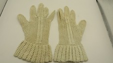 Vintage Beige Crochet Gloves Scalloped Cuffs