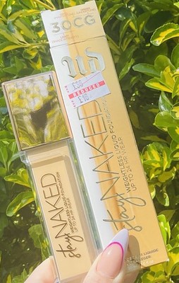 Urban Decay Naked Weightless Foundation, Farbton 30CG