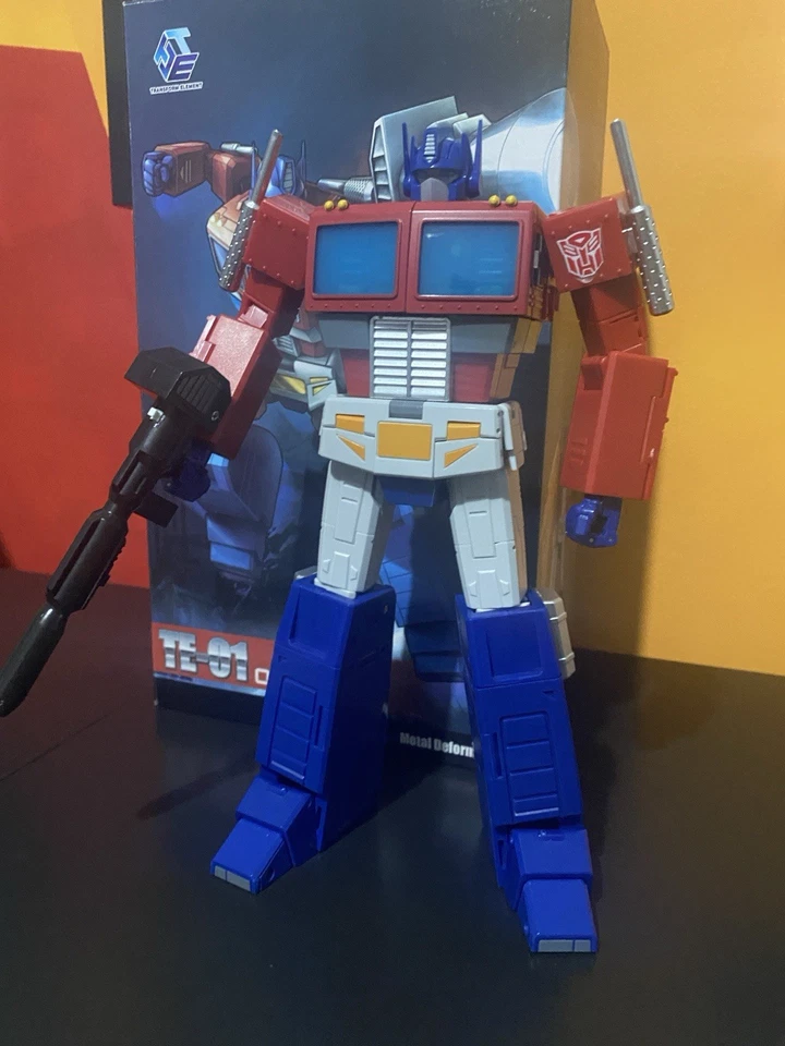 Transform Element Optimus Prime MP Scale - Immagine 2 di 4