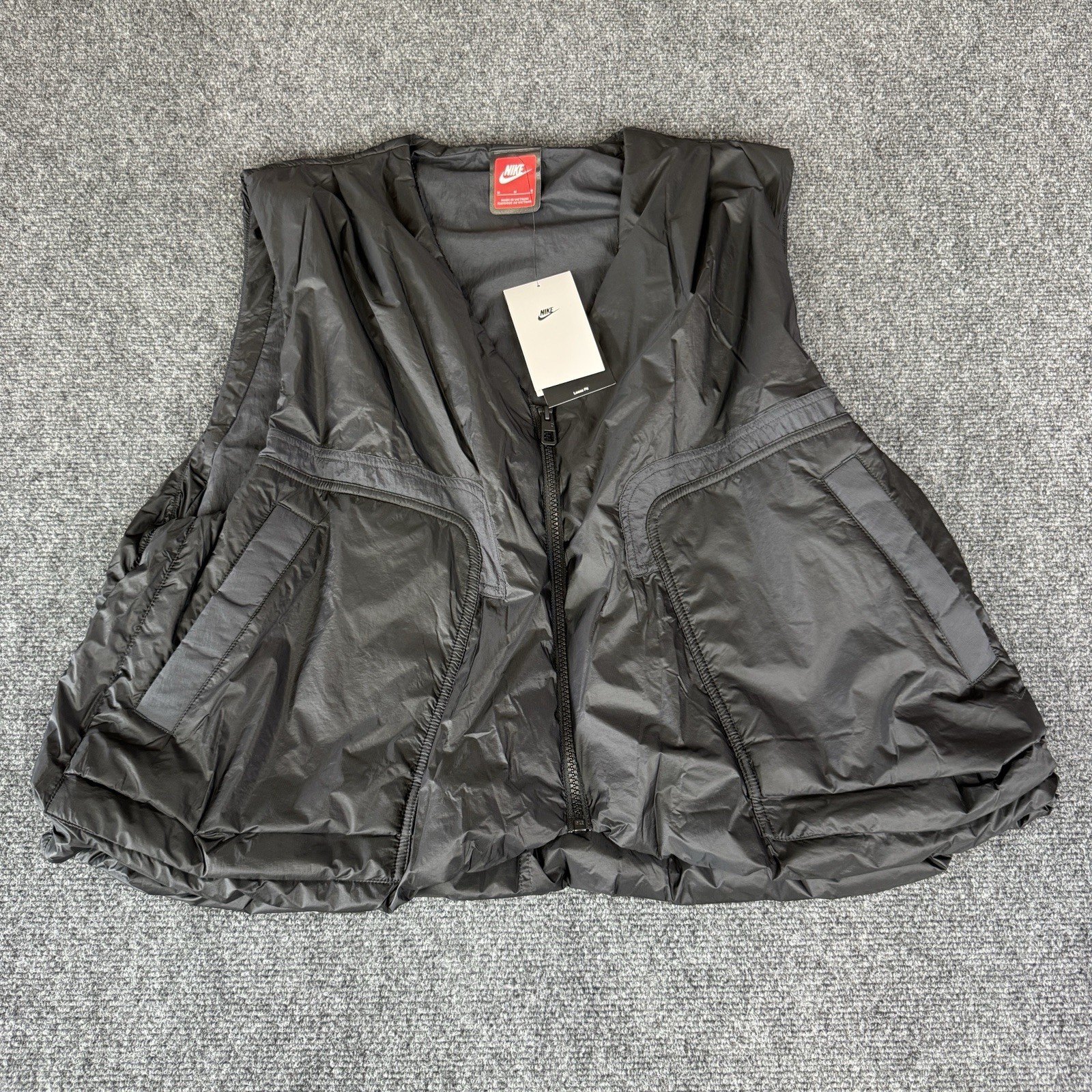 Nike Tech Woven Vest Mens Size M Black Loose Lightweight (HM4262 010) NWT