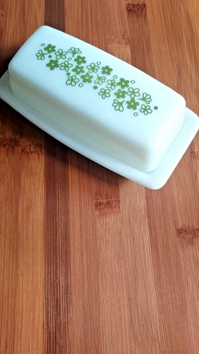 Vintage PYREX "Spring Blossom Green" Butter Dish & Lid, 7 inches Preowned.