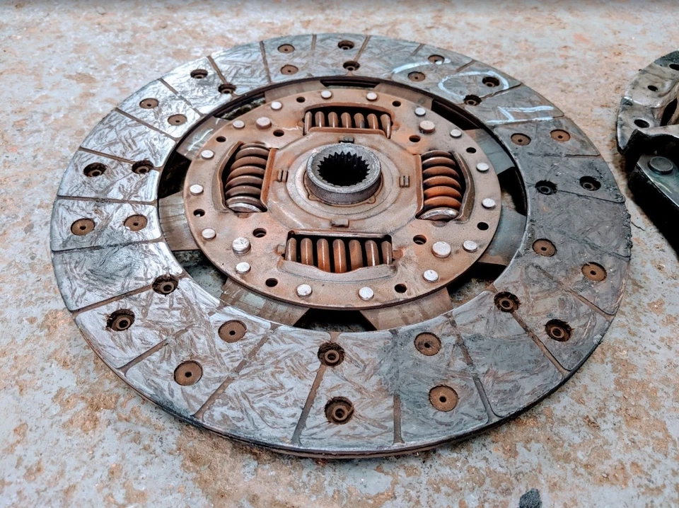 MITSUBISHI SHOGUN MK4 USED CLUTCH KIT - Image 3 of 3