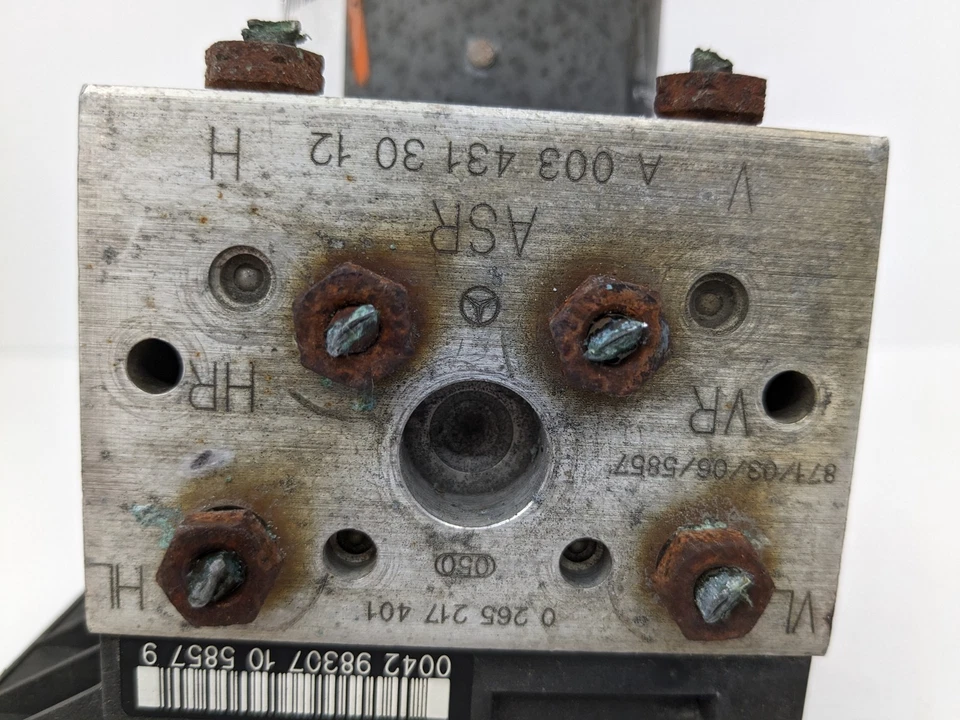 1998-1999 Mercedes W210 E320 E300 ABS Anti-Lock Brake Pump Control Module OEM - Image 2 of 4
