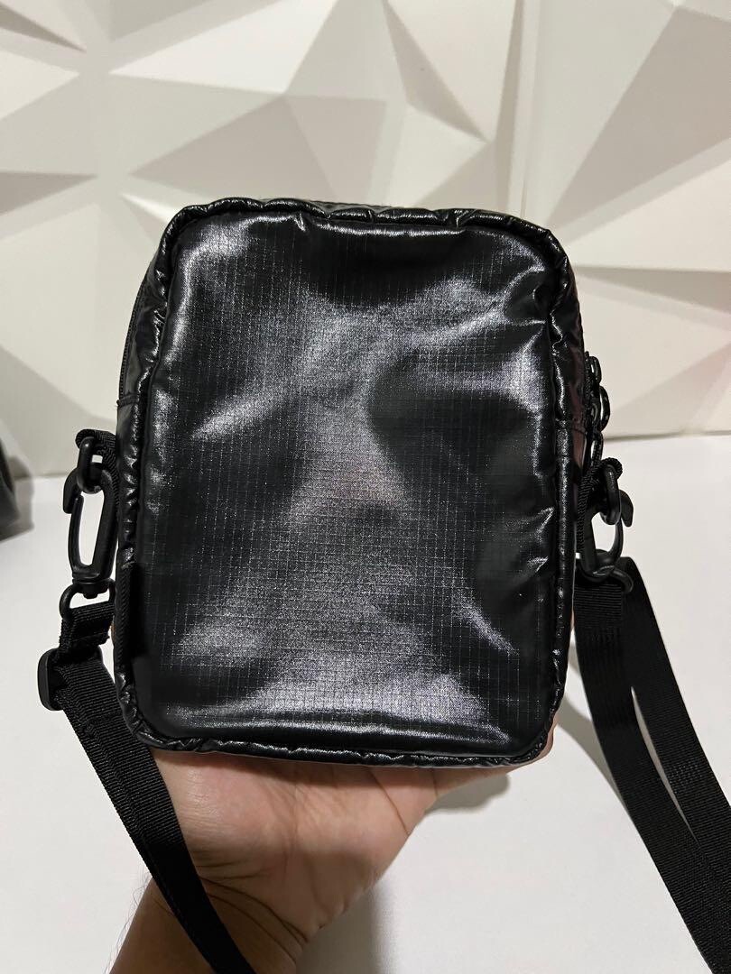 100% Authentic FW17 Supreme Shoulder Bag Black Cordura Box