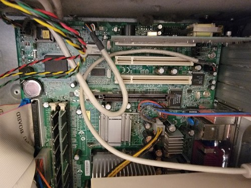 Vintage HP Pavilion 724c Pentium 4 - No HDD/OS - Picture 9 of 10
