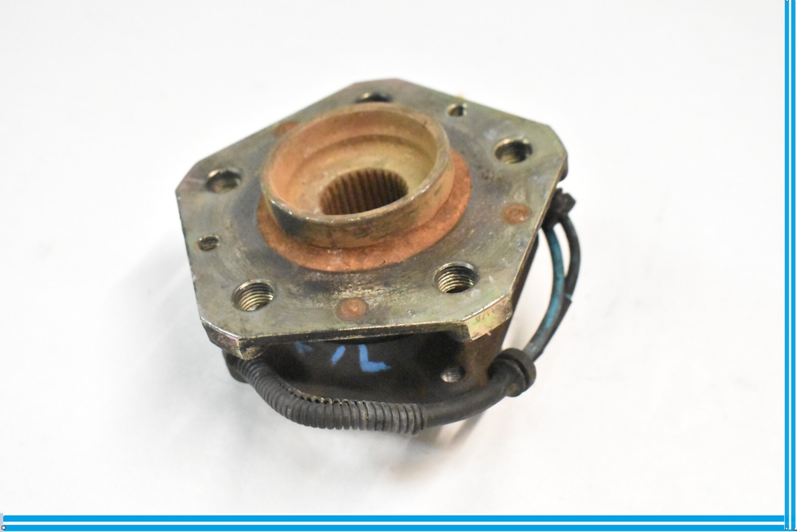 Maserati Quattroporte Front Left Driver Spindle 04-08 
