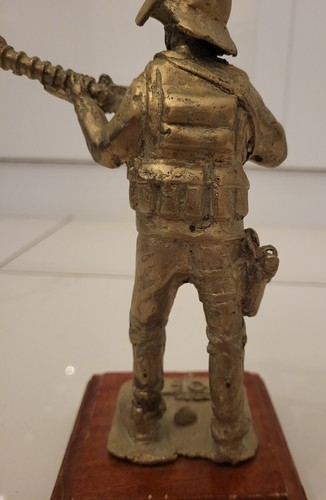 Sculpture bronze? soldat gendarme ? Crs ? Lanceur grenade cougar masque gaz Cie5 - 第 8/14 張圖片