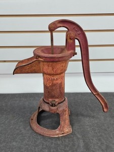 Antique Cast Iron Red Jacket Well Pump: Davenport IA, Hand Pitcher Pump