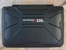 Insignia Vault Case for Nintendo 3DS/3DS XL (Black) - **EXCELLENT, SEE DESC**