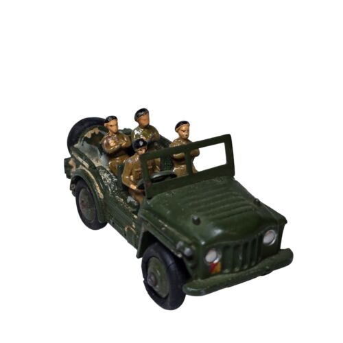 Vintage Dinky Toys Austin Champ 674 with Driver Soldiers Meccano England 1958
