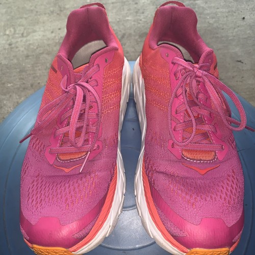 Size 8.5 - Hoka One One Clifton Red - 1102873