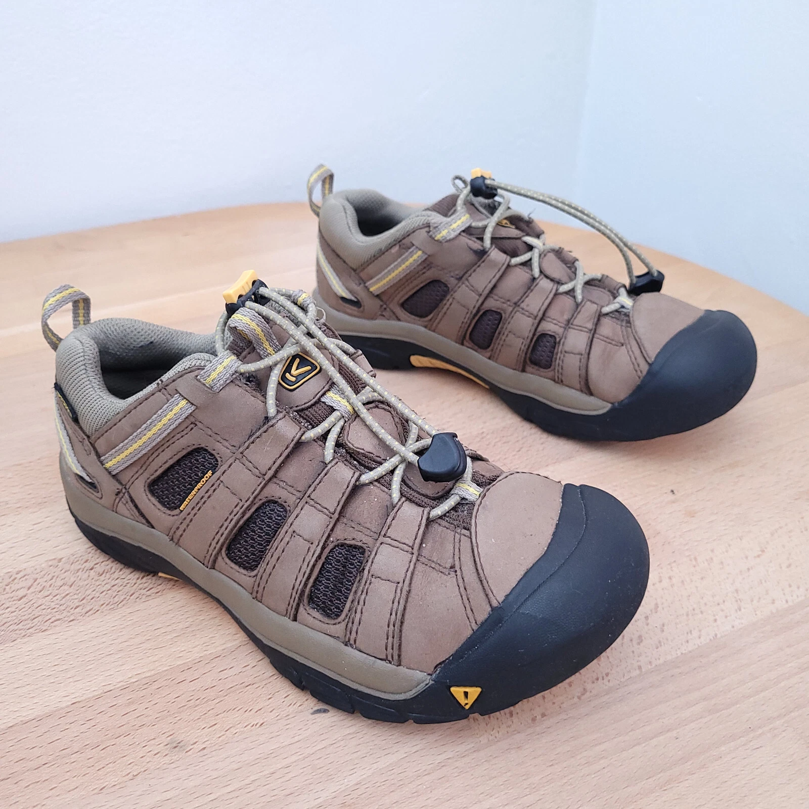 KEEN Utility Flint Toe Protection Low Work Vented Hiking Shoes Men's Size 5