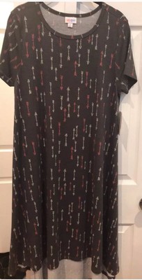 Lularoe Carly M Medium Charcoal Gray Pink And White Arrows New Print  NWT