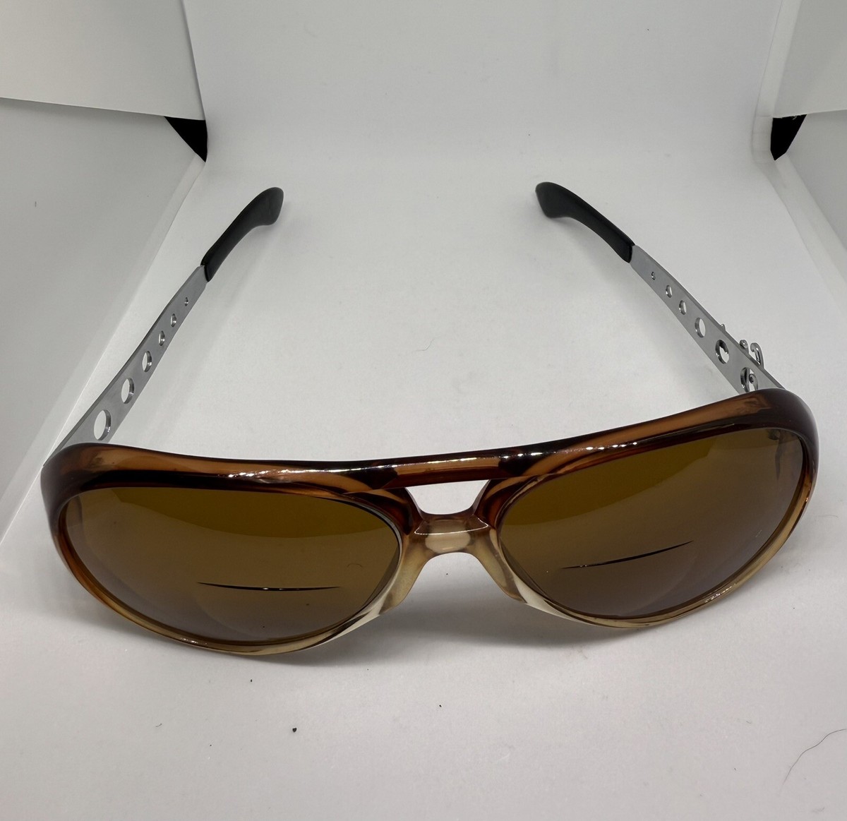 ELVIS Polaroid 8004 W/ Original Hans Custom w/Original Dennis