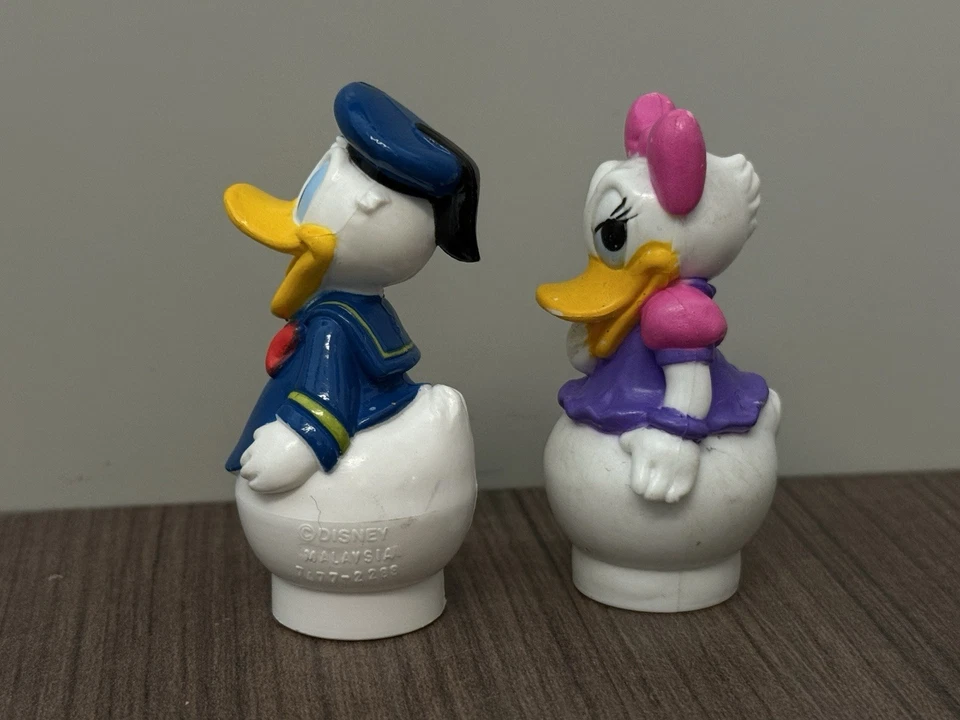 Lote De Colección 2 Piezas Disney Arco Daisy + Donald - Títeres De Dedo 2.5" Foto 4 de 4