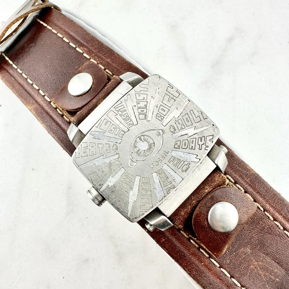 Mens Vintage Fossil Flip Date Watch JR-9415 Reversible Wide Leather, New Battery - image 3 of 4