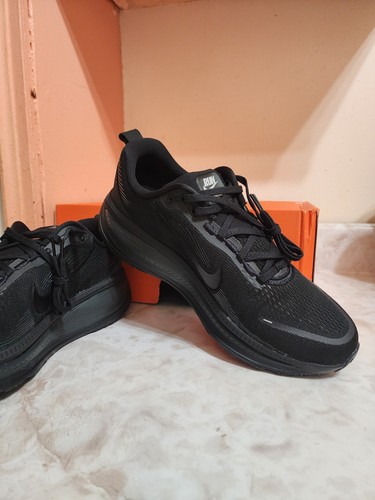 Sneakers Uomo Taglia 13 Nike Vomero 18 Nero Grigio Scuro Fumo HM6803-005 🔥🔥 - Foto 10 di 12
