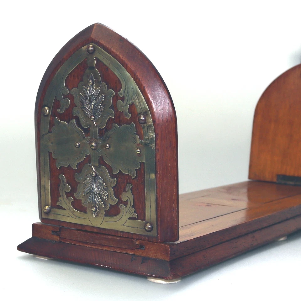 A substantial double opening antique Gothic desktop sliding Book Stand C.19thC — 第 3/4 张图片