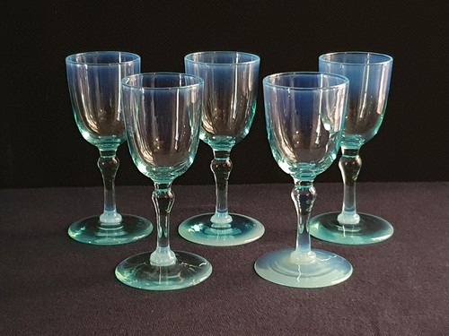 1 x Uber Rare James Powell Whitefriars Blue Opal Liqueur Glass - Picture 12 of 17