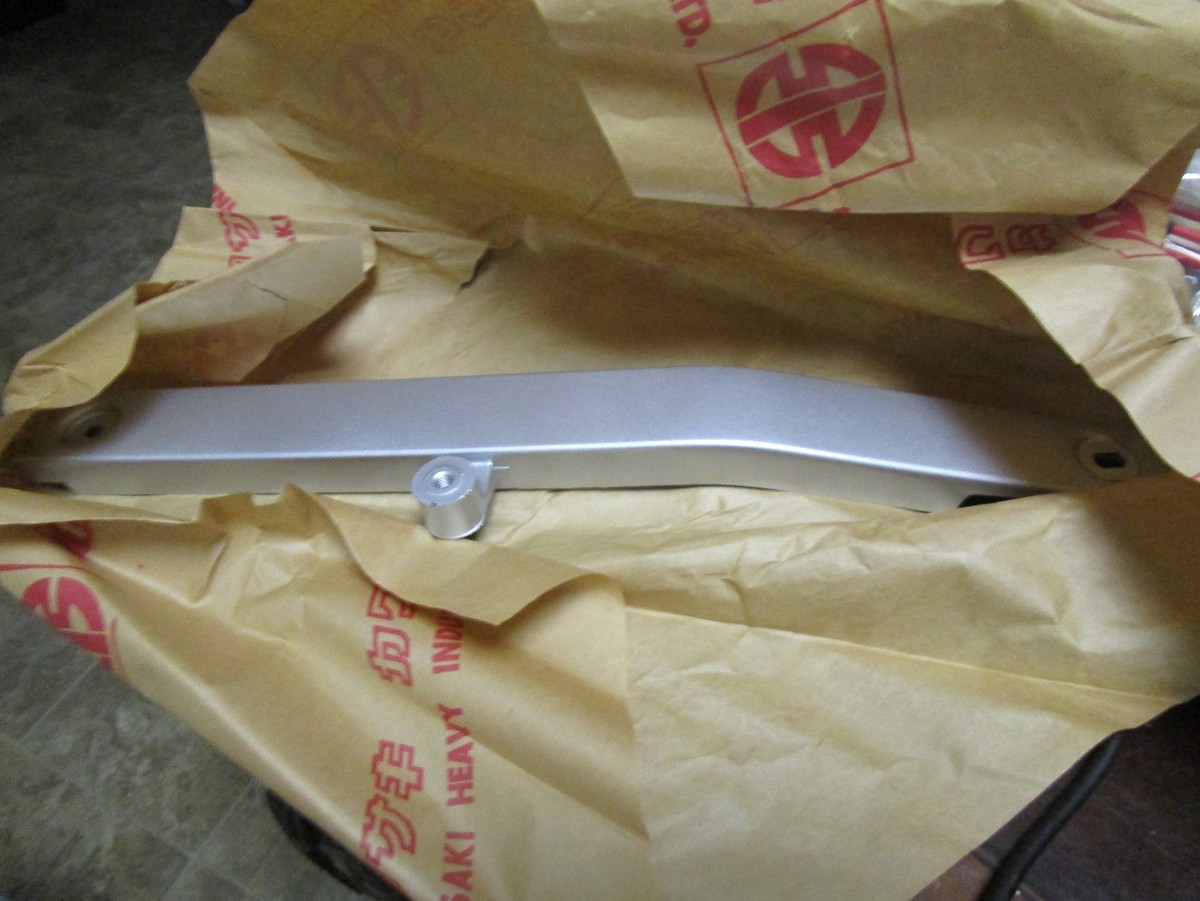 Kawasaki Ninja cover bracket new 14025-1733-X3 | eBay