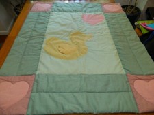 L-24 MACHINE STITCHED  APPLIQUE HEARTS  DUCK BABY QUILT/ WALL HANGING