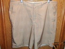 MENS NICE ELYSIAN BEIGE PLAID MESH POCKETS GOLF SHORTS SIZE 38