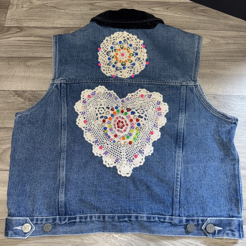 Chaleco de mezclilla para mujer de colección NY JEANS TALLA GRANDE PARCHES DE GANCHILLO PERSONALIZADOS CON CUENTAS Foto 4 de 4