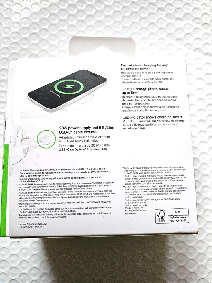 Almohadilla de carga inalámbrica Belkin BoostCharge 15W WIA012TTWH - blanca Foto 2 de 2