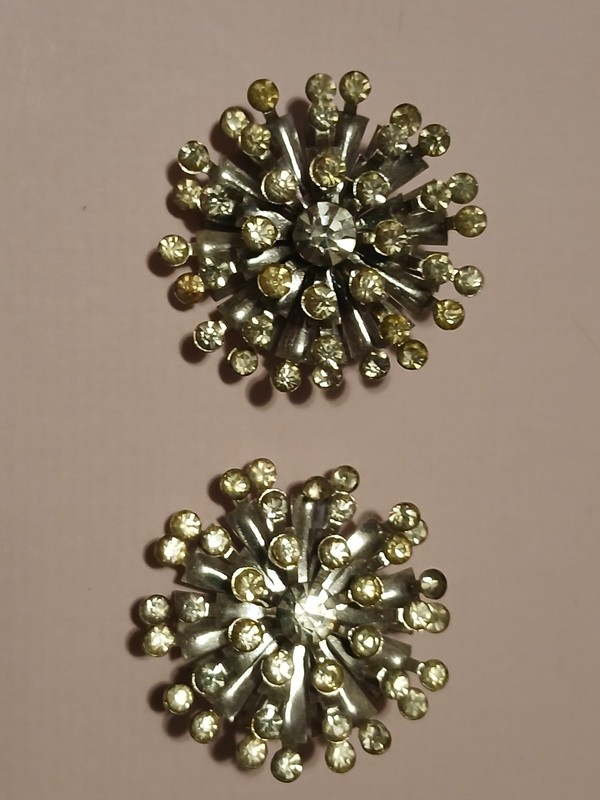 Vintage Large Rhinestone Starburst Clip On Earrings