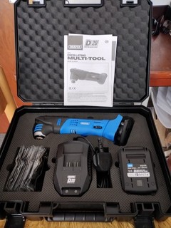 DRAPER D20 OSCILLATING MULTI TOOL HARDLY USED IN CASE ACCESSORIES