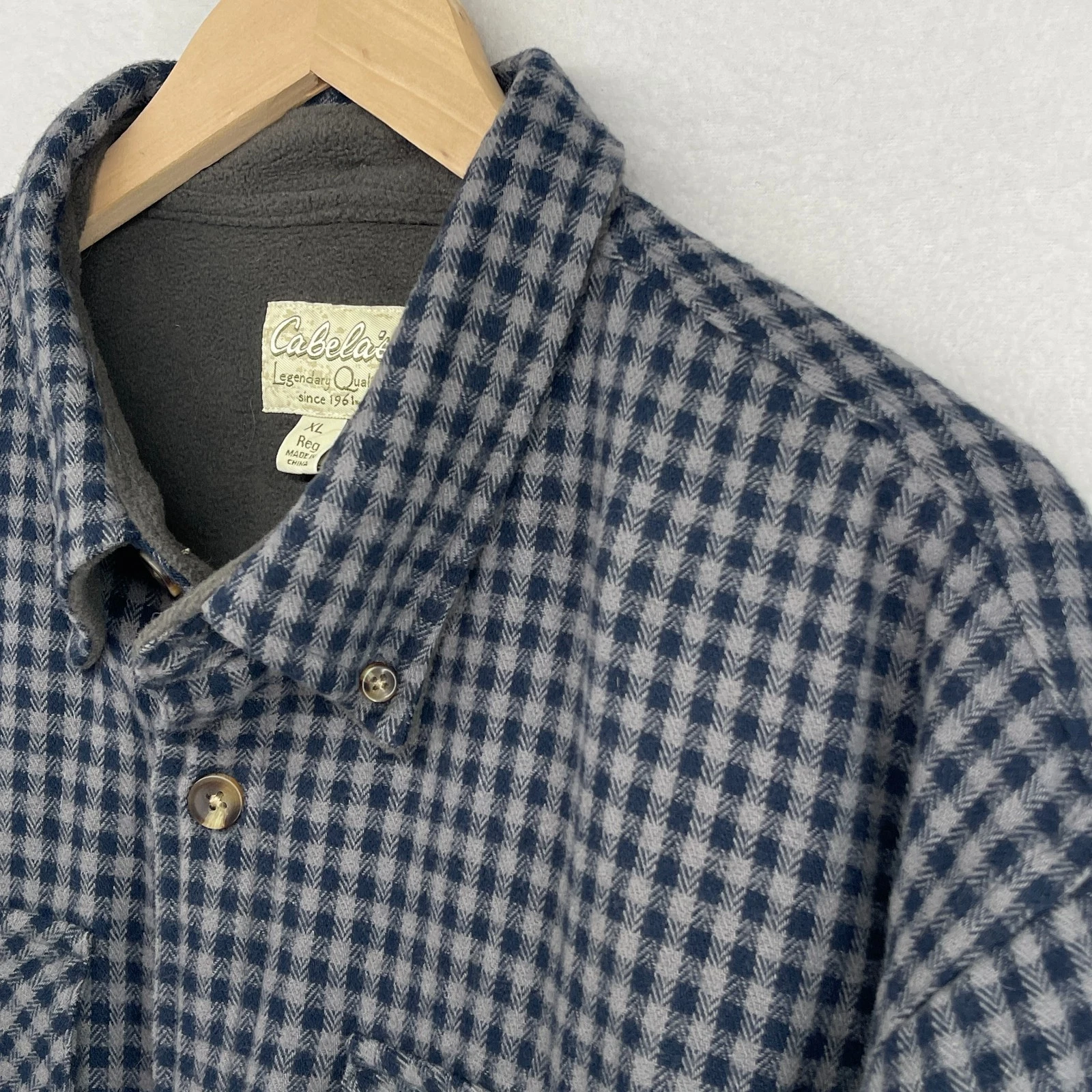 CABELAS Shirt Mens XL Fleece Lined Flannel Gingham Shacket Button Up Cotton Gray