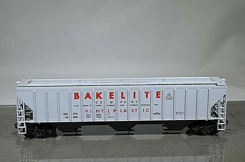 ATHERN RTR Bakelite Plastics 54' PS 3 Bay Covered Hopper GACX 42345 HO Scale NEW - Picture 6 of 12
