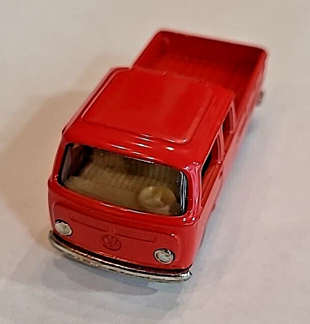 KASTENWAGEN - SIKU VW BUS modellino furgone vintage ROSSO 1331 W. GERMANY 1984 - Immagine 3 di 4