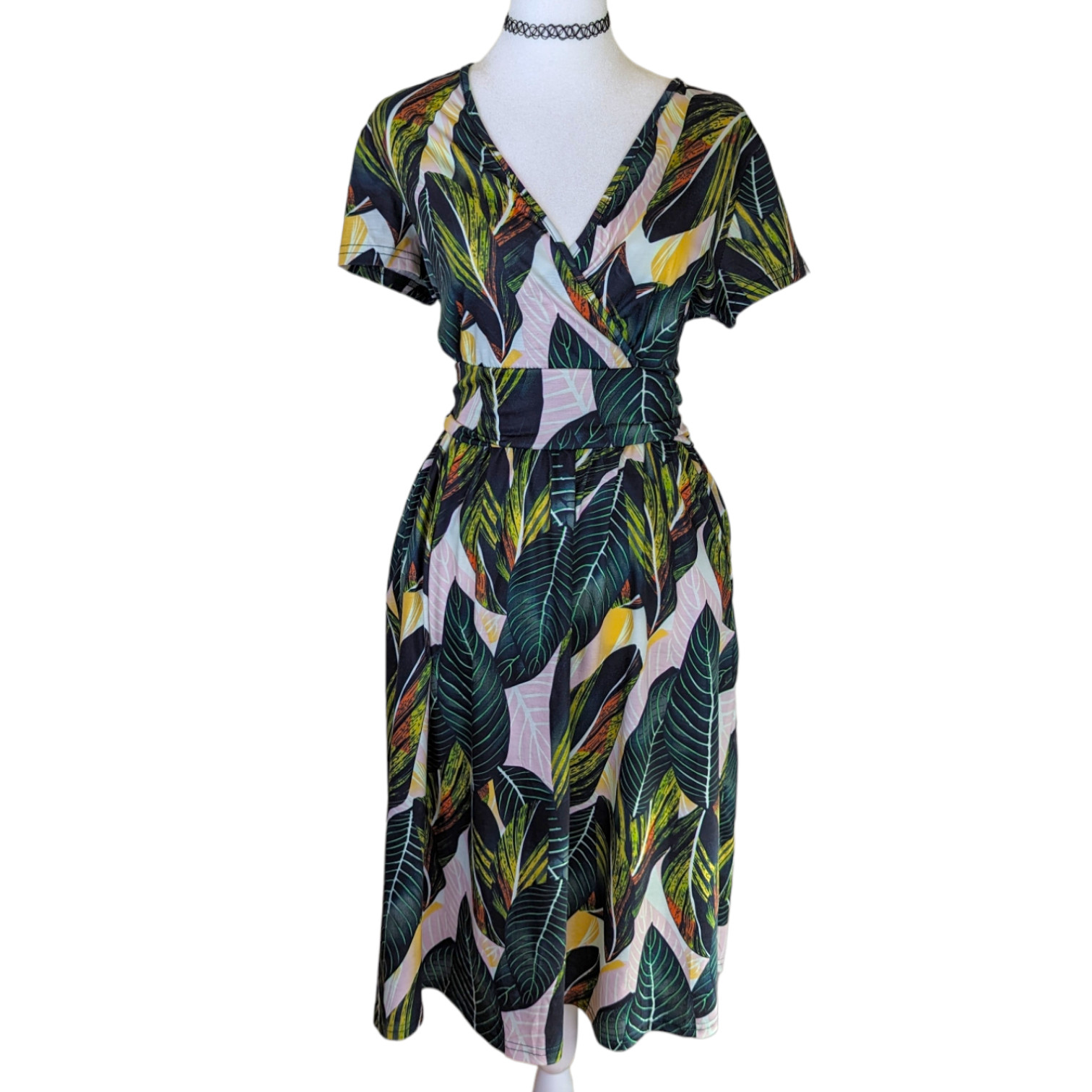 Ouges Green Tropical Leaf Patterned Faux Wrap Kne… - image 1