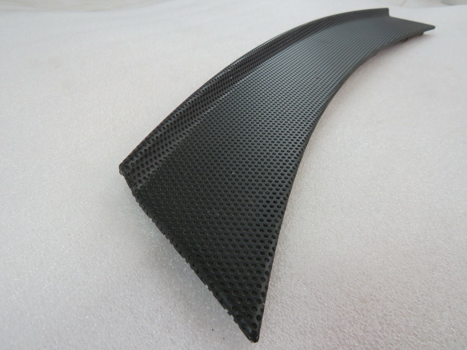 Ferrari California, LH, Left, Upper Dash Grille, P/N 80518400