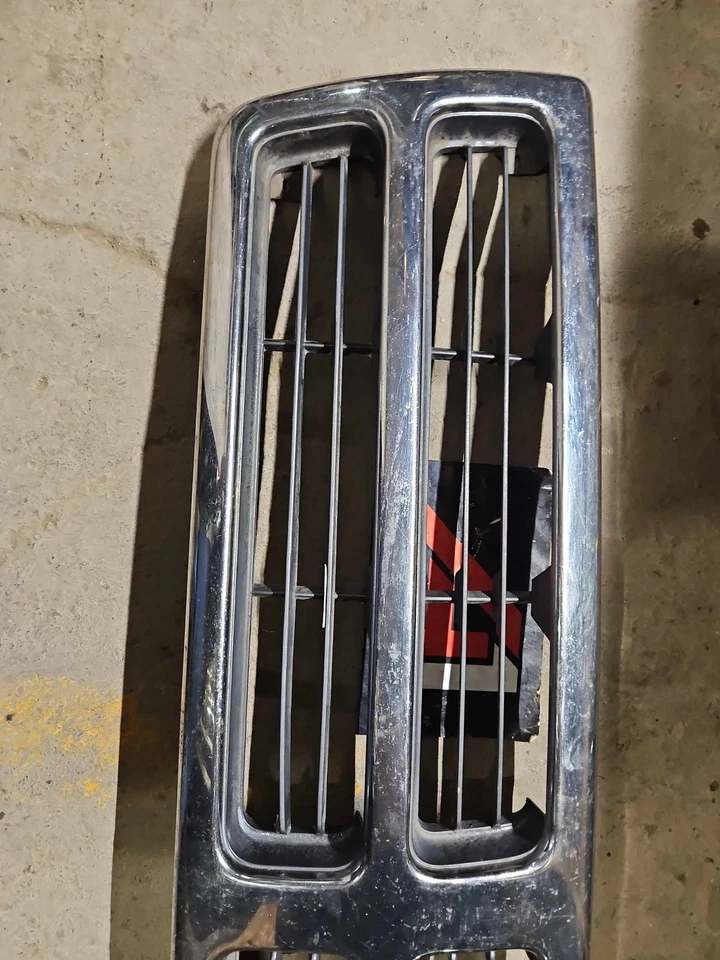 98-03 DODGE VAN 1500 SERIES Grille Black Horizontal Billet W/Chrome Surround OEM - Image 2 of 4