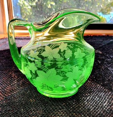 1930s Cambridge Glass, Uranium, Emerald Green Jug #935 w/ Grape