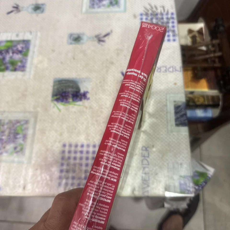 2004 MeAfee Virus Scan Professional New Factory Sealed, Protects Against Viruses - Image 4 of 4