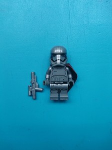 captain phasma minifigure