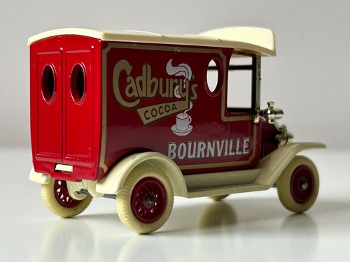 Classic Car Ford Model T American Delivery Van Model Diecast Toy 1:64-1:72 Scale - Picture 216 of 232