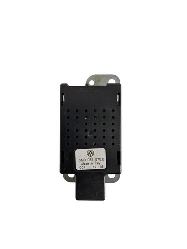 VW GOLF 5 PLUS 1K Antennenverstärker antenna Radio amp booster 5m0035570b