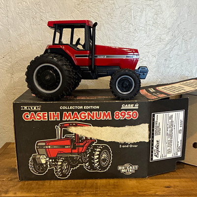 ERTL Case IH Magnum 8950 Tractor 1/16 Collector Edition Duals Original Box