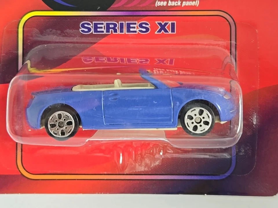 2002 02 Saturn Sky Concept Collectible 1/64 Scale Diecast Diorama Model Sealed - Image 2 of 4