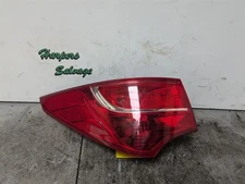 Driver Tail Light SWB Sport Incandescent Bulb Fits 13-16 SANTA FE CORNER CHIP