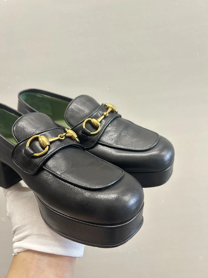 Mocassim GUCCI salto plataforma Horsebit couro preto robusto feminino US7 EU37 autêntico - Imagem 4 de 4
