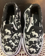 TOMMY BAHAMA Baby Toddler Black White Dinosaurs Shoes Slip On Shoes Size 5