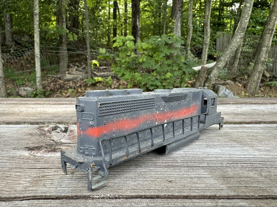 Custom Painted Guilford Diesel Locomotive SHELL ONLY HO Scale | eBay