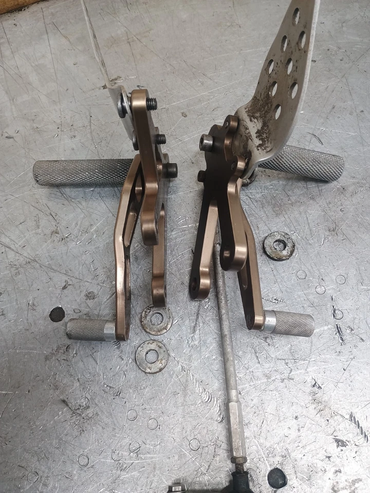 Kawasaki ZX9R / ZX9 R 1998 - Race Rearsets - Footrests - Pair - Image 4 of 4